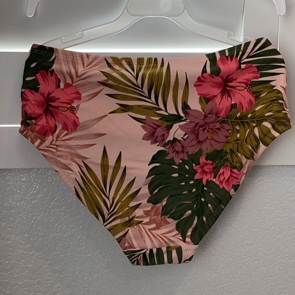 Swimsuit bottom, Size Large, NWOT - Picture 2 of 4